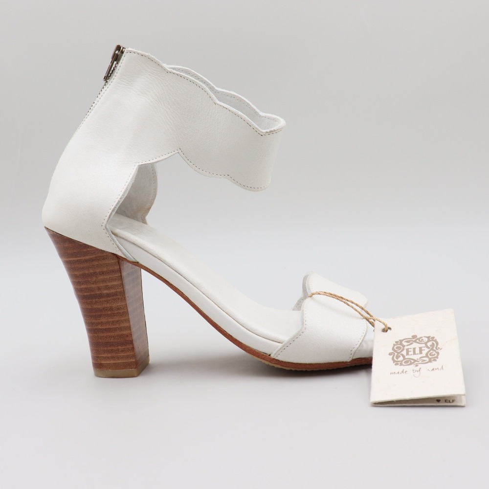 Bali ELF Spanish Mystery White Leather Sandals Size 7.5 US Scalloped Ankle Strap